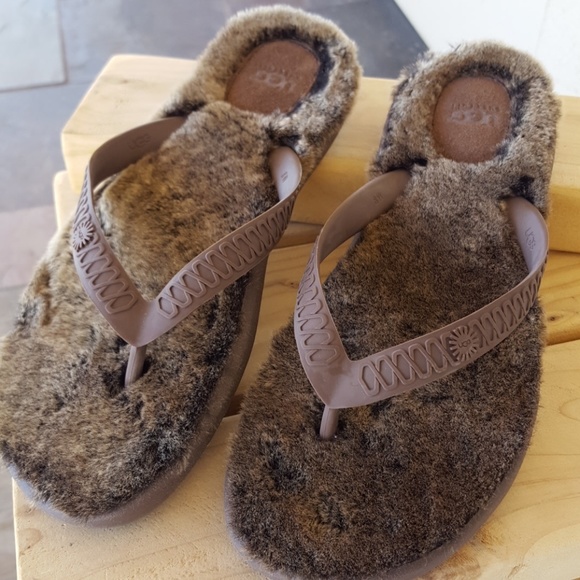 ugg toe post slippers